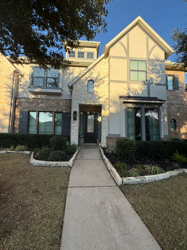 WhatsApp Image 2025-09-27 at 8.42.27 PM